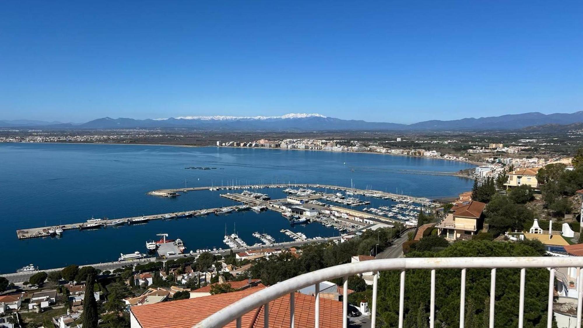 Precioso Piso Con Vistas Espectaculares Del Mar Av-50 Daire Roses Dış mekan fotoğraf